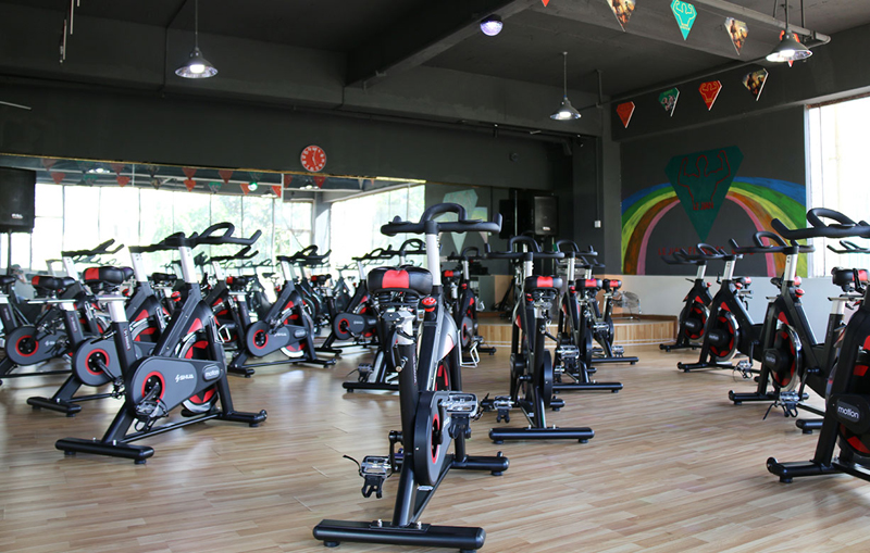 健身房器材